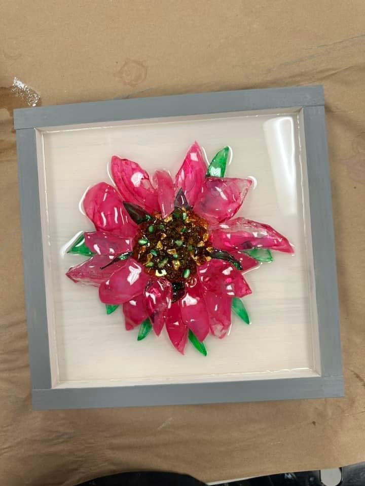 12/12/23 Fancy Finds on the Corner (Semmes AL Event) 6:00 PM GLASS FLOWER EVENT
