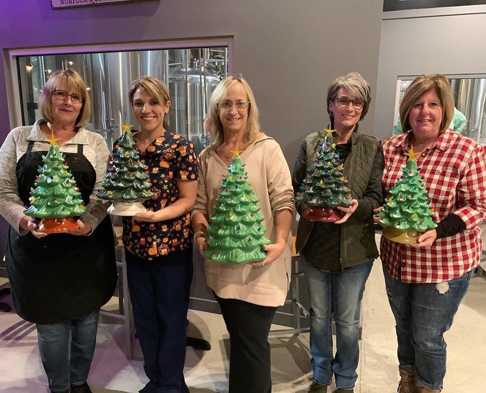 11/05/23 Sunday 3:00 PM Christmas Tree Ceramics