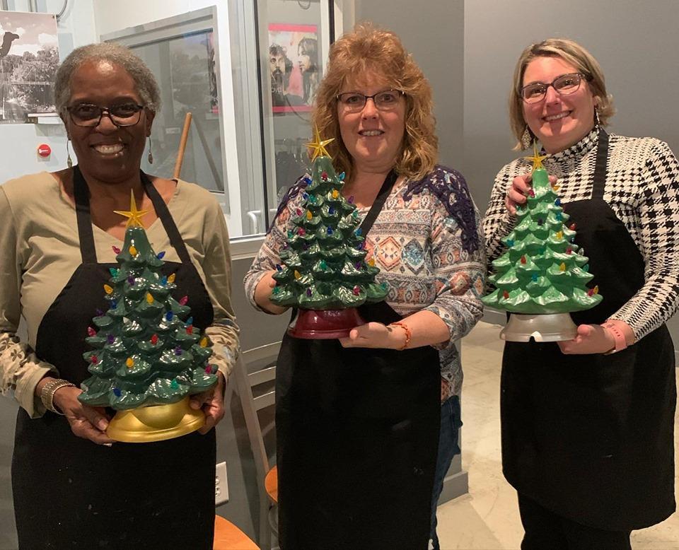 11/19/23 Sunday 2:00 T Daurora Private Christmas Ceramics Event